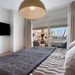 Puerto Marina Exclusive 公寓